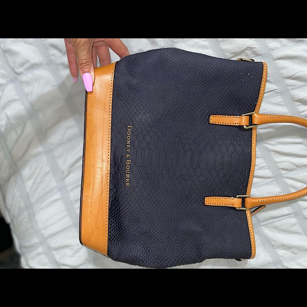 Dooney and bourke purse